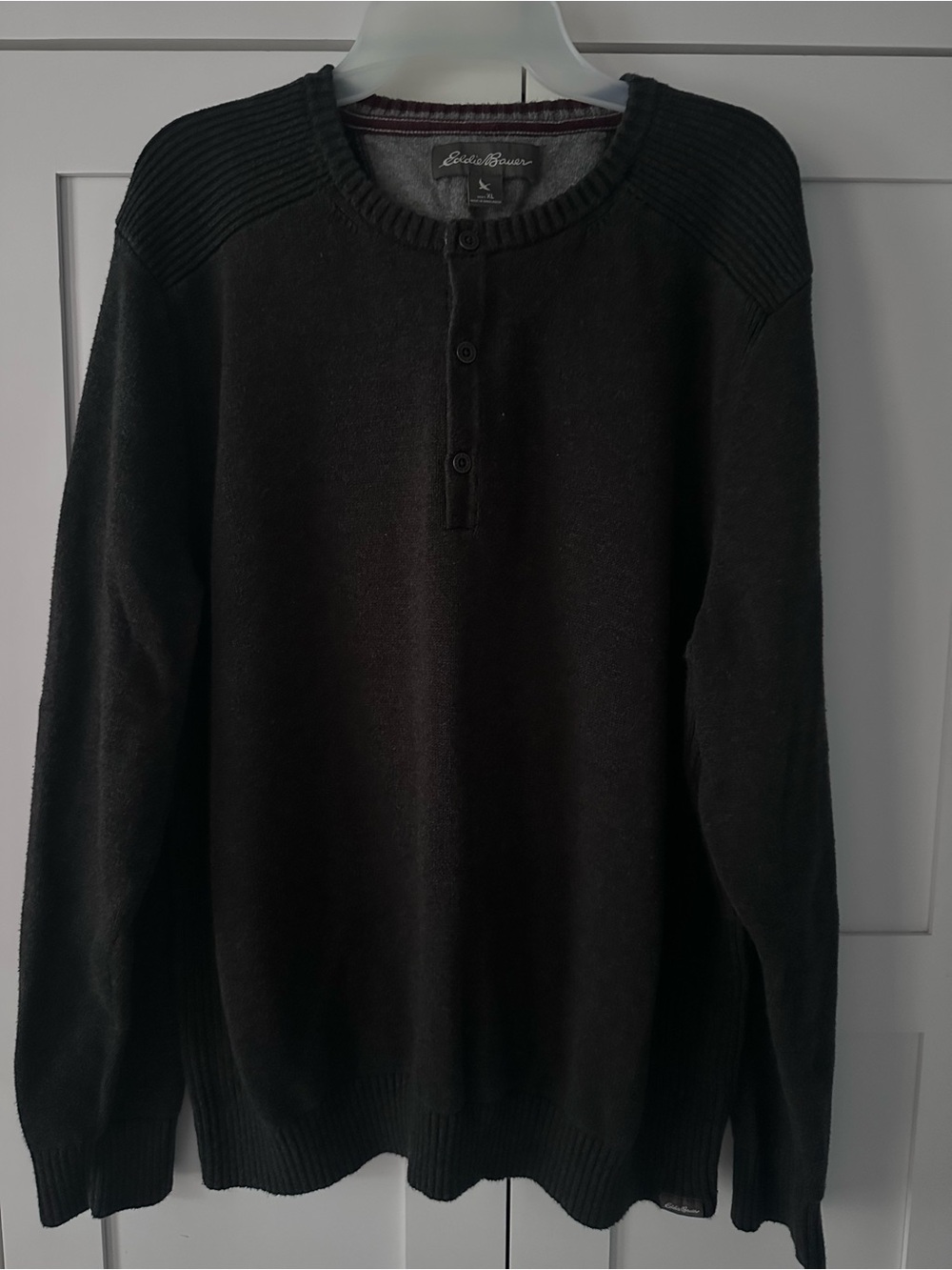 Eddie Bauer Men's Black Crewneck Henley 100% cotton Sweater XL